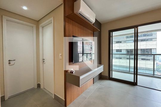 Sala/Cozinha de apartamento à venda com 1 quarto, 44m² em Indianópolis, São Paulo