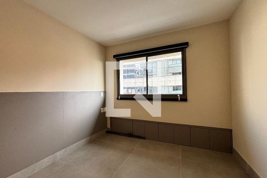 Quarto de apartamento à venda com 1 quarto, 44m² em Indianópolis, São Paulo