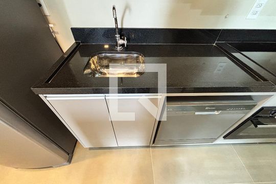 Cozinha de apartamento à venda com 1 quarto, 44m² em Indianópolis, São Paulo