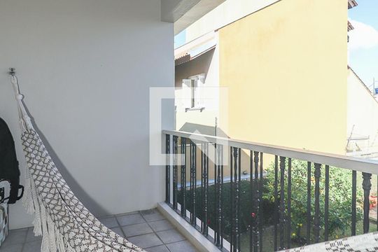 Varanda de casa à venda com 4 quartos, 372m² em Vila Jardim, Porto Alegre