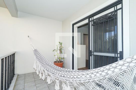 Varanda de casa à venda com 4 quartos, 372m² em Vila Jardim, Porto Alegre