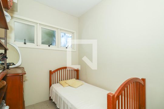 Quarto de Serviço de casa à venda com 4 quartos, 372m² em Vila Jardim, Porto Alegre