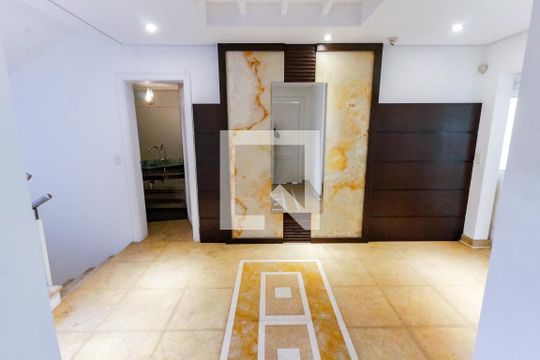 Corredor de casa de condomínio à venda com 5 quartos, 1100m² em Residencial Morumbi, São Paulo