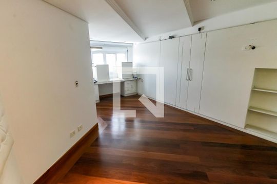 Suíte 3 de casa de condomínio à venda com 5 quartos, 1100m² em Residencial Morumbi, São Paulo
