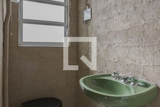 Banheiro da Suíte de apartamento à venda com 2 quartos, 140m² em Rio Branco, Porto Alegre