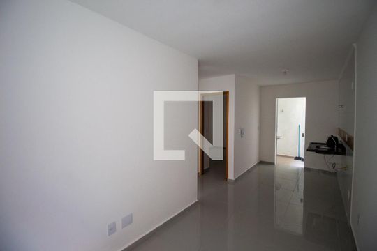 Sala de casa de condomínio para alugar com 2 quartos, 42m² em Parada Xv de Novembro, São Paulo
