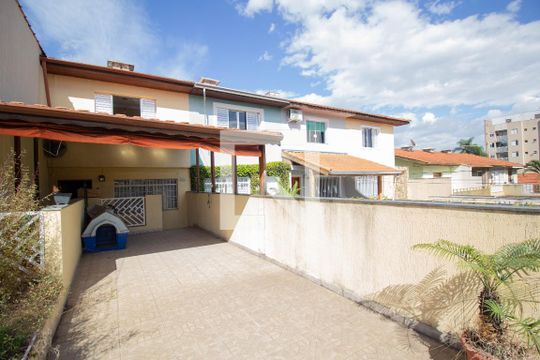 Varanda de casa à venda com 2 quartos, 180m² em Nossa Senhora do O, São Paulo