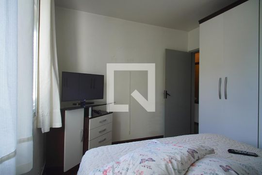 Quarto 1 de apartamento para alugar com 3 quartos, 75m² em Passo D’areia, Porto Alegre
