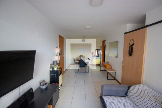 Sala de apartamento para alugar com 3 quartos, 78m² em Lote 12, Brasília