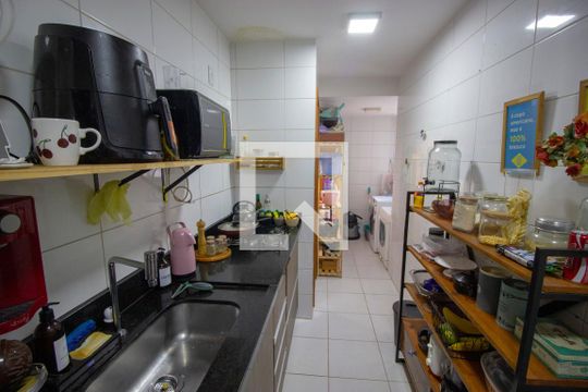 Cozinha de apartamento para alugar com 3 quartos, 78m² em Lote 12, Brasília