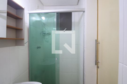 Banheiro de apartamento à venda com 2 quartos, 58m² em Marechal Rondon, Canoas