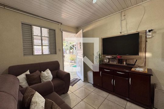 Sala de casa à venda com 2 quartos, 96m² em Santos Dumont, São Leopoldo