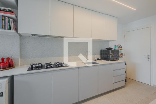 Cozinha e Área de Serviço de apartamento à venda com 3 quartos, 124m² em Jardim Paulistano, São Paulo