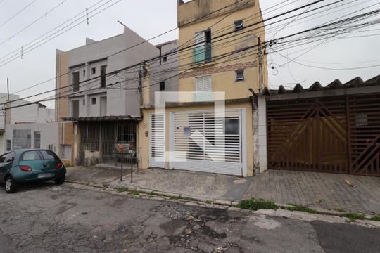 Fachada de apartamento à venda com 2 quartos, 76m² em Jardim Cristiane, Santo André
