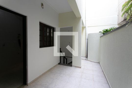 Quintal de casa para alugar com 3 quartos, 302m² em Chácara Seis de Outubro, São Paulo
