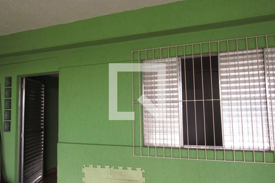 Garagem de casa à venda com 2 quartos, 300m² em Padroeira, Osasco