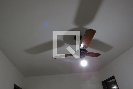 Sala de casa à venda com 2 quartos, 300m² em Padroeira, Osasco