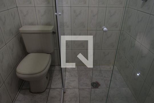 Banheiro da Suíte de casa à venda com 2 quartos, 300m² em Padroeira, Osasco