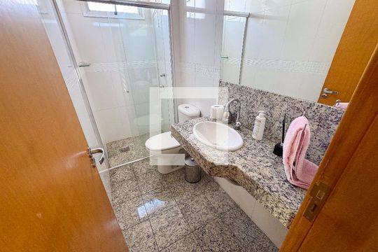 Banheiro do Quarto 3 de apartamento à venda com 3 quartos, 180m² em Eldorado, Contagem