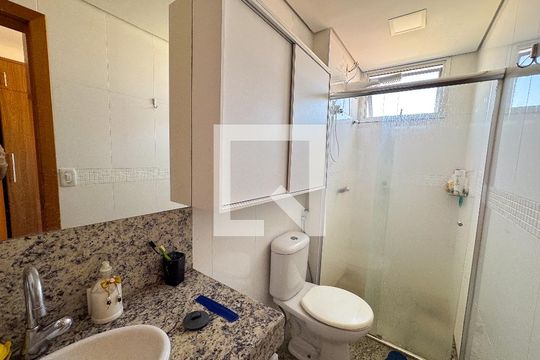 Banheiro do Quarto 1 de apartamento à venda com 3 quartos, 180m² em Eldorado, Contagem