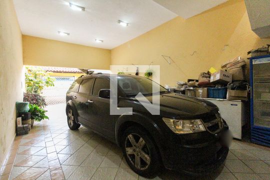 Garagem de casa à venda com 4 quartos, 260m² em Vila Campanela, São Paulo