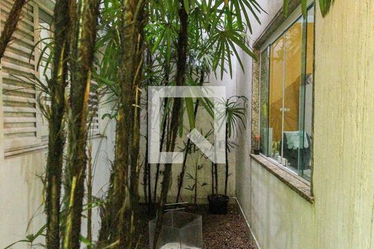 Jardim de Inverno de casa à venda com 4 quartos, 260m² em Vila Campanela, São Paulo