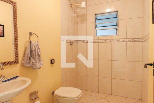 Banheiro Social 2 de casa à venda com 4 quartos, 260m² em Vila Campanela, São Paulo