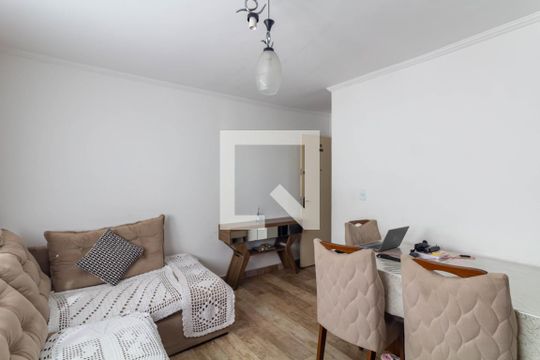 Sala de apartamento à venda com 2 quartos, 52m² em Vila Carmosina, São Paulo