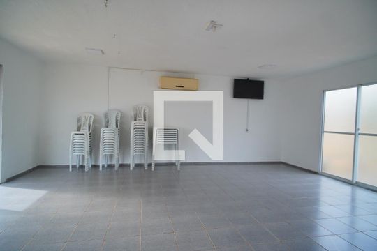 Apartamento à venda com 2 quartos, 42m² em Sarandi, Porto Alegre