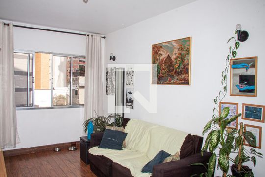 Sala de apartamento à venda com 3 quartos, 75m² em Água Branca, São Paulo