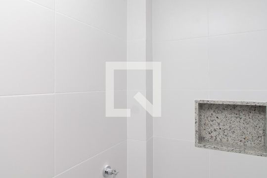 Banheiro da Suíte de apartamento à venda com 2 quartos, 43m² em Vila Nova Mazzei, São Paulo