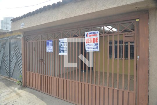Placa de casa à venda com 2 quartos, 109m² em Cidade São Jorge, Santo André