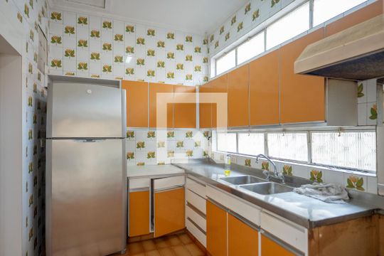 Cozinha de casa para alugar com 2 quartos, 323m² em Liberdade, São Paulo