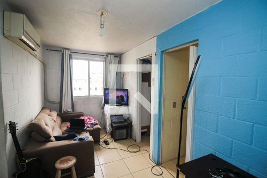 Sala de apartamento para alugar com 2 quartos, 33m² em  Vila Nova, Porto Alegre