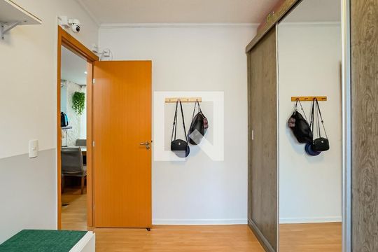 Quarto 1 de apartamento à venda com 2 quartos, 43m² em Morro Santana, Porto Alegre
