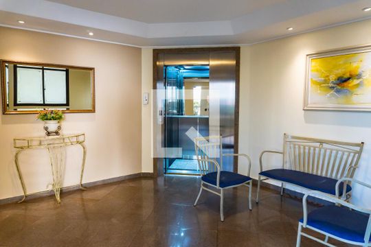 Hall social de apartamento à venda com 3 quartos, 180m² em Vila da Saúde, São Paulo