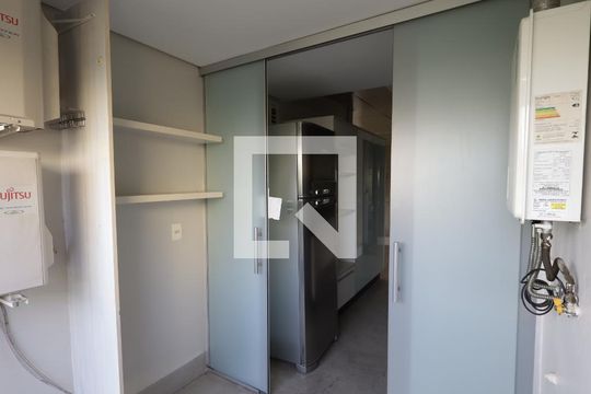 Área de Serviço de apartamento para alugar com 1 quarto, 70m² em Vila Suzana, São Paulo