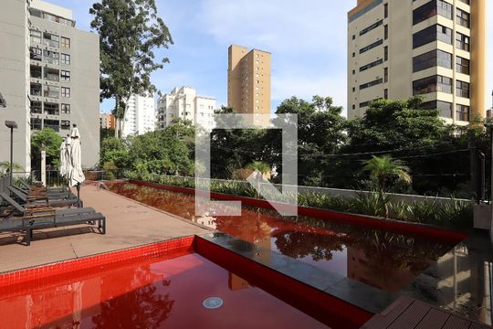 Área comum - Piscina de apartamento para alugar com 1 quarto, 70m² em Vila Suzana, São Paulo