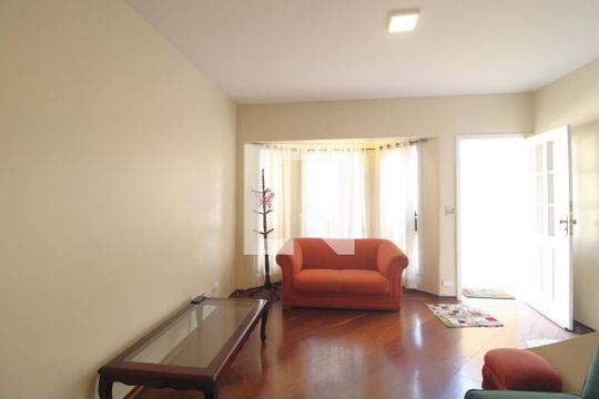 Sala de casa à venda com 3 quartos, 125m² em Jardim Prudência, São Paulo