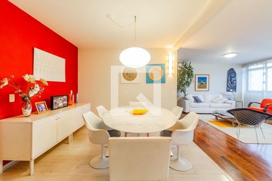 Sala de apartamento à venda com 3 quartos, 190m² em Cerqueira César, São Paulo