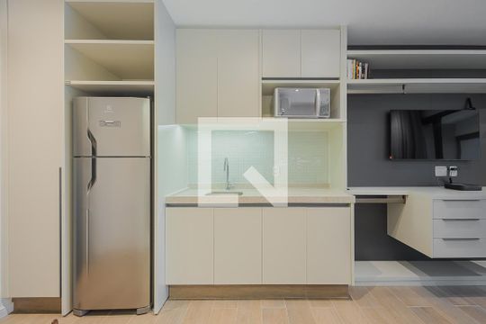 Cozinha de kitnet/studio à venda com 1 quarto, 28m² em Sumaré, São Paulo