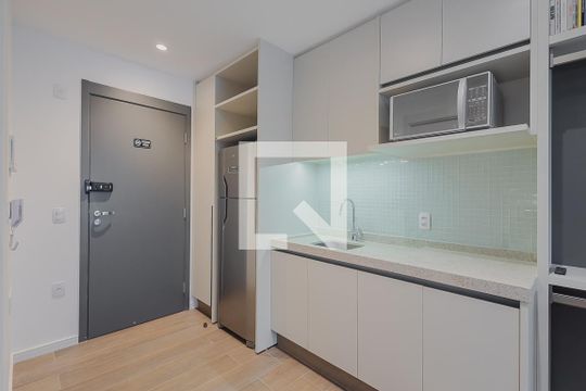 Cozinha de kitnet/studio à venda com 1 quarto, 28m² em Sumaré, São Paulo