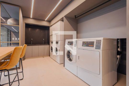Área comum de kitnet/studio à venda com 1 quarto, 28m² em Sumaré, São Paulo