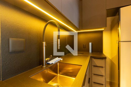 Cozinha de apartamento à venda com 1 quarto, 58m² em Cerqueira César, São Paulo