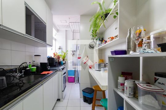 Cozinha de apartamento à venda com 3 quartos, 140m² em Humaitá, Rio de Janeiro