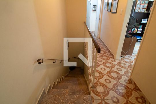 Escada de casa à venda com 4 quartos, 160m² em Vila Cordeiro, São Paulo