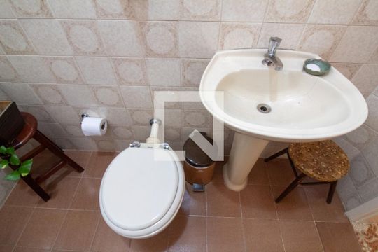 Banheiro de casa à venda com 4 quartos, 160m² em Vila Cordeiro, São Paulo