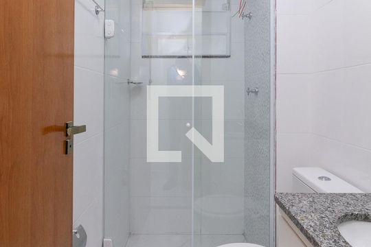 Banheiro de apartamento à venda com 1 quarto, 30m² em Jardim Artur Alvim, São Paulo