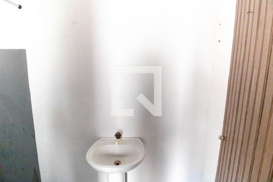 Banheiro de casa à venda com 1 quarto, 33m² em Fonseca, Niterói