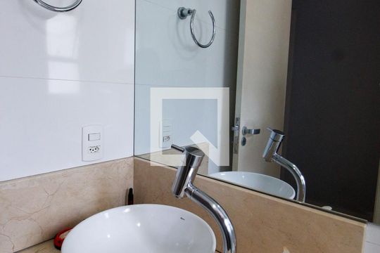 Banheiro da Suíte 2 de apartamento à venda com 4 quartos, 256m² em Jardim Wanda, Taboão da Serra